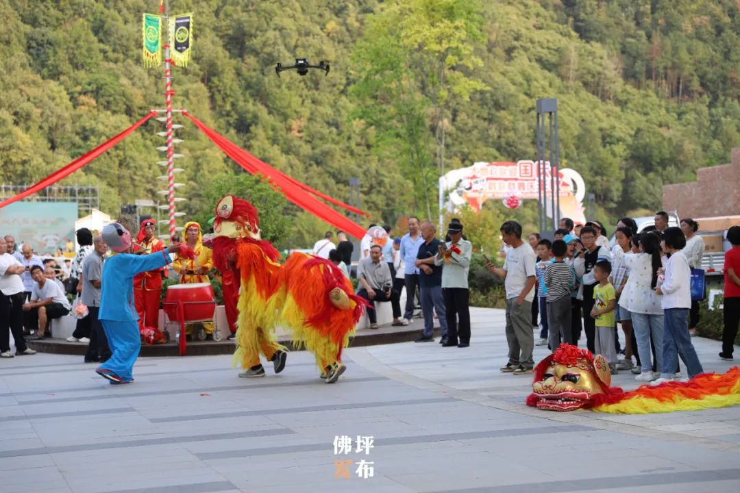 陕西省秋季“村晚”示范展示暨佛坪县2024年中国农民丰收节活动在大河坝镇成功举办